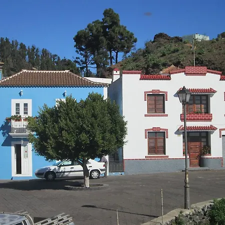 Pensión La Palma By *